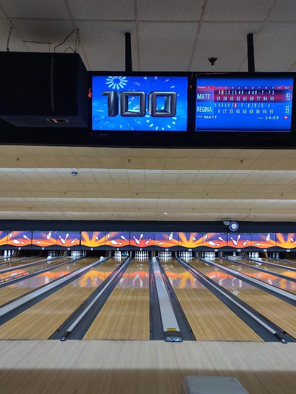 Bowlero Englewood photo 1